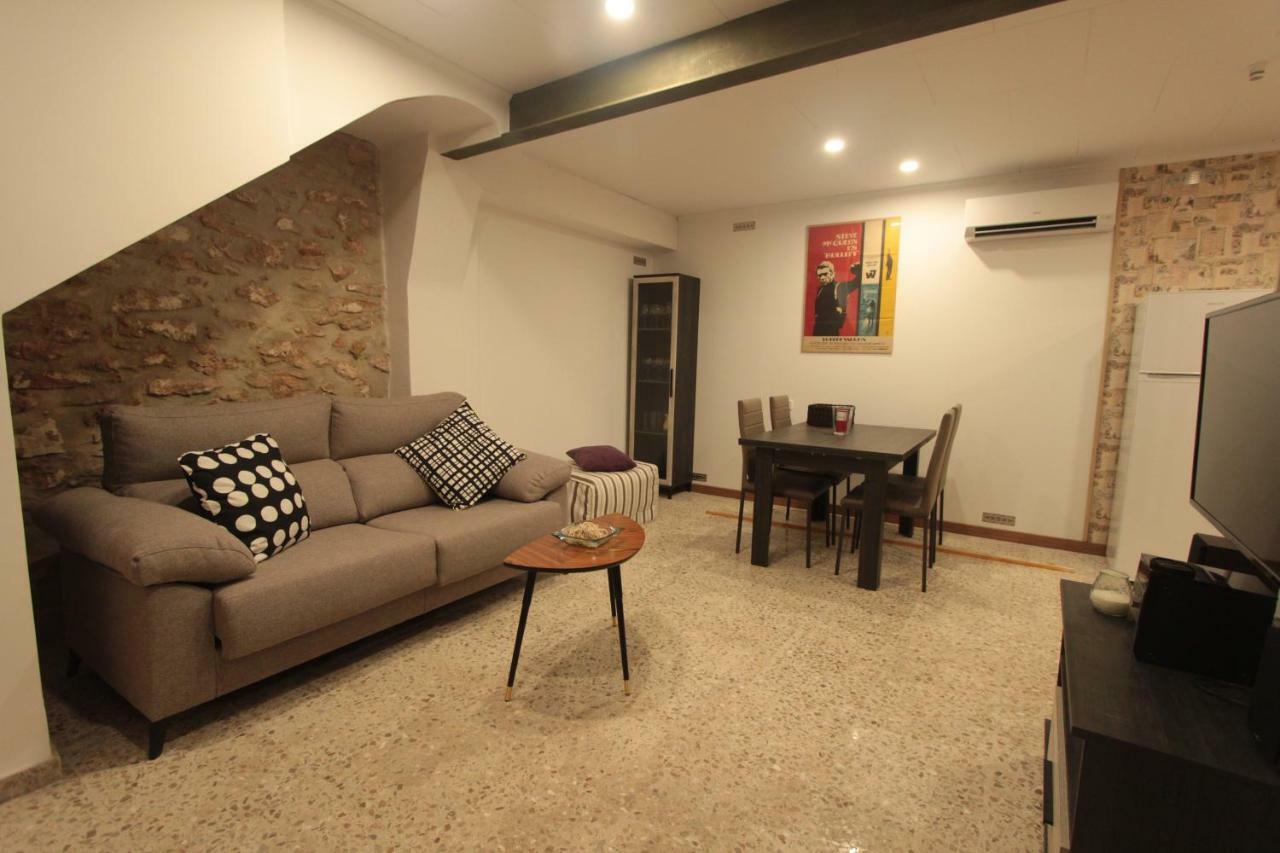 Can Clos Bonet Carrer Colon Ампоста Екстериор снимка